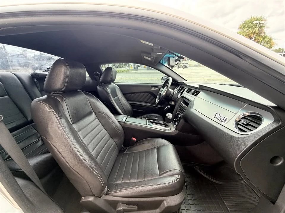 2011 Ford S197 Mustang - Image 7 of 16