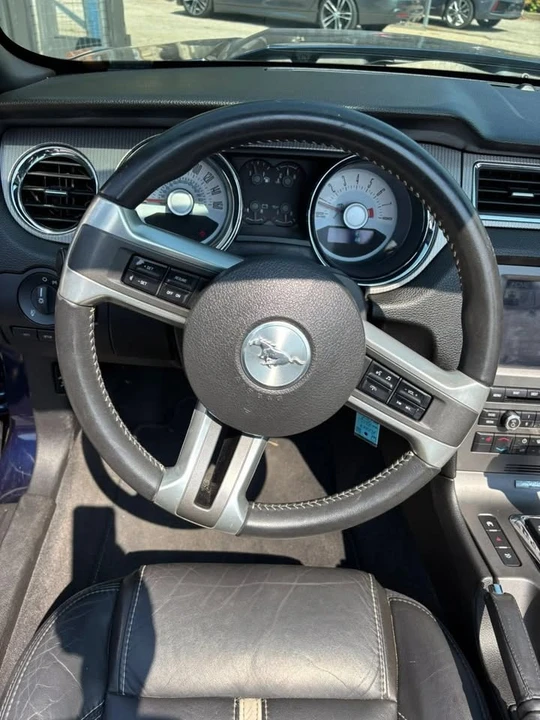 2011 Ford S197 Mustang - Image 9 of 20