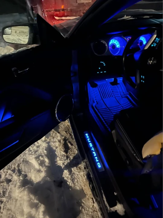 2011 Ford S197 Mustang - Image 2 of 6