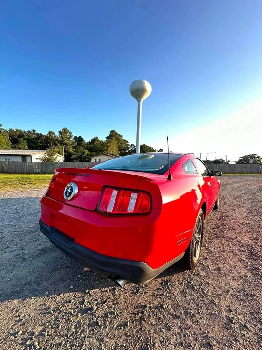 2011 Ford S197 Mustang - Image 9 of 11