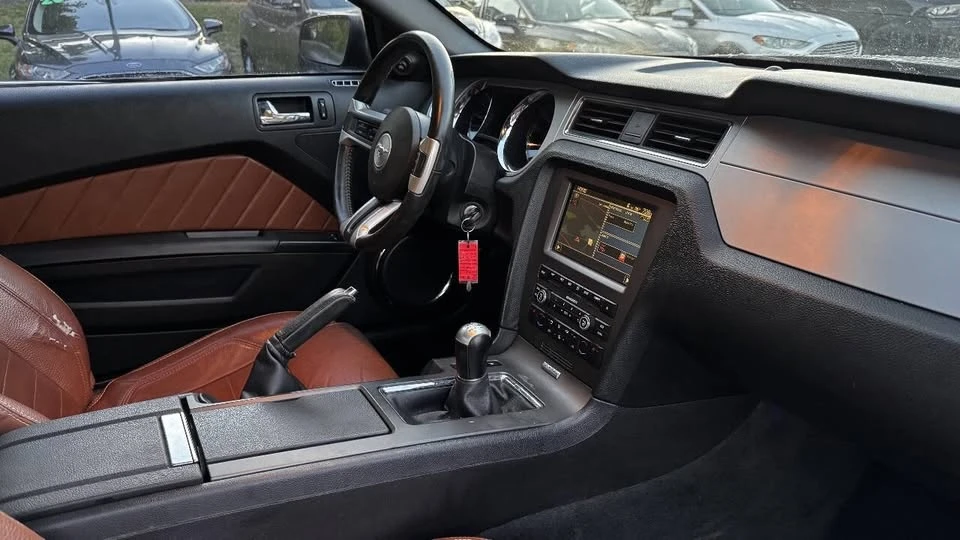 2011 Ford S197 Mustang - Image 14 of 20