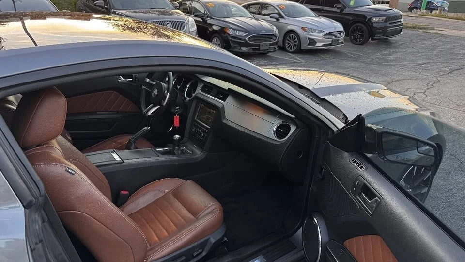 2011 Ford S197 Mustang - Image 11 of 20