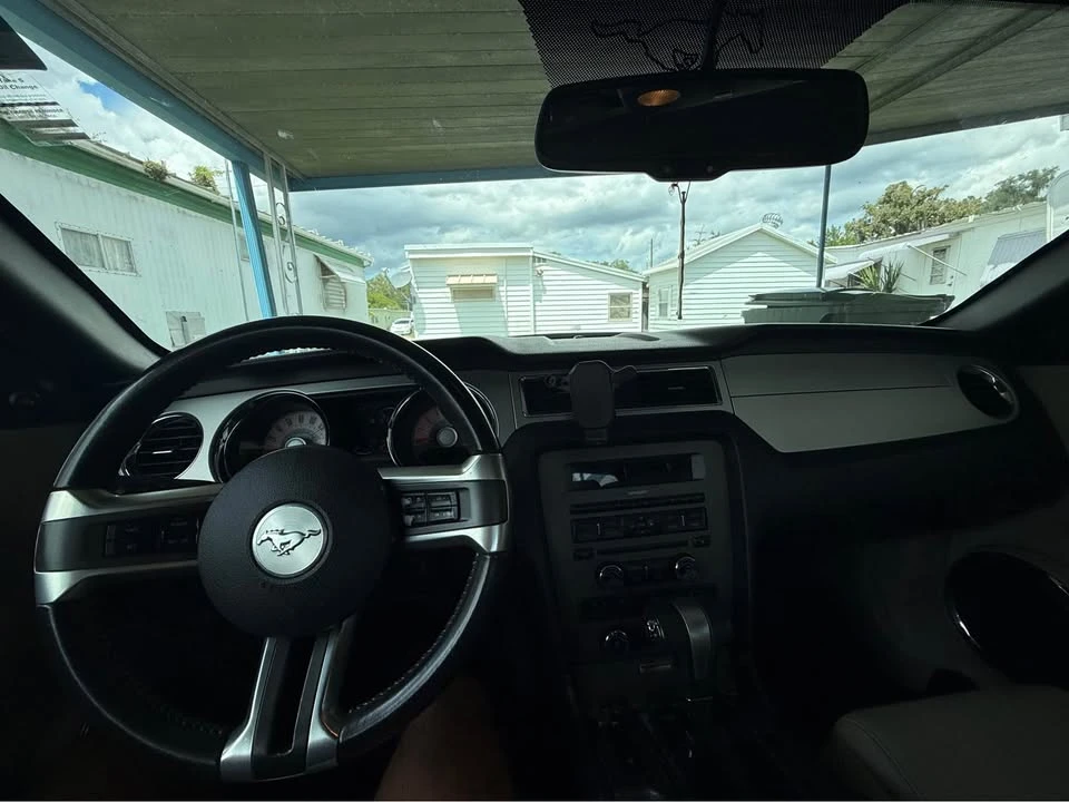 2011 Ford S197 Mustang - Image 12 of 13