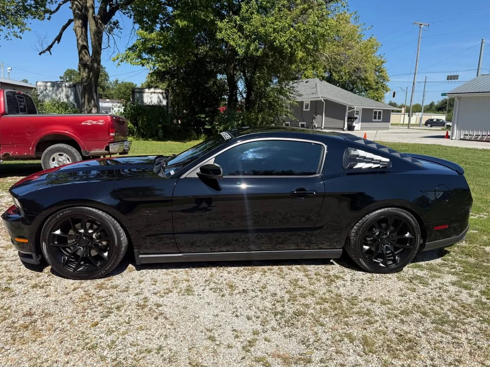 2011 Ford S197 Mustang - Image 3 of 16