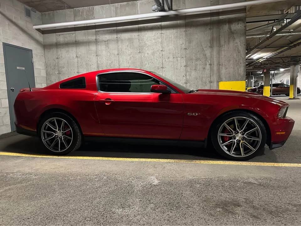 2011 Ford S197 Mustang - Image 2 of 7