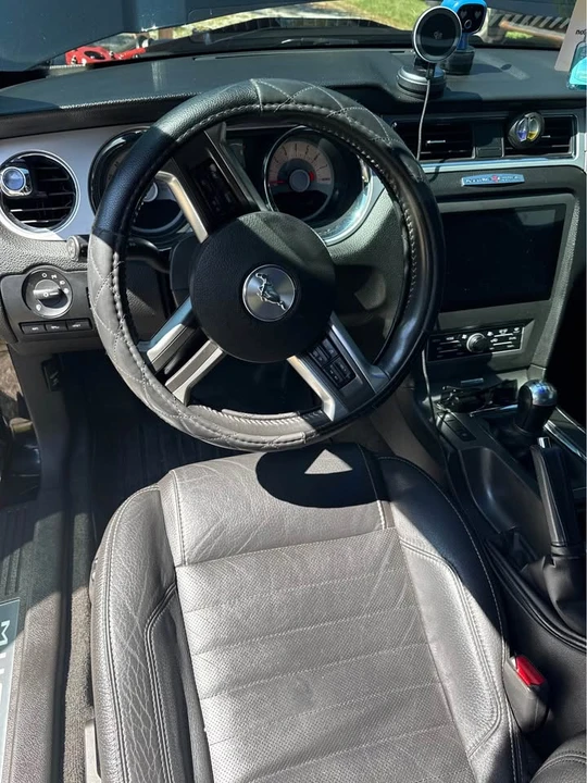 2011 Ford S197 Mustang - Image 10 of 16