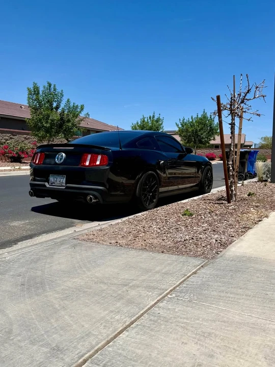 2011 Ford S197 Mustang - Image 3 of 10