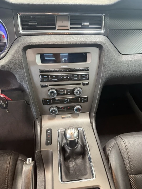 2011 Ford S197 Mustang - Image 7 of 10