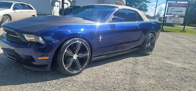 2011 Ford Mustang V6