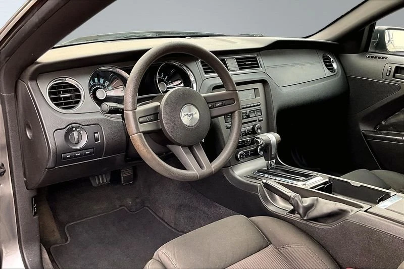 2011 Ford S197 Mustang - Image 11 of 20