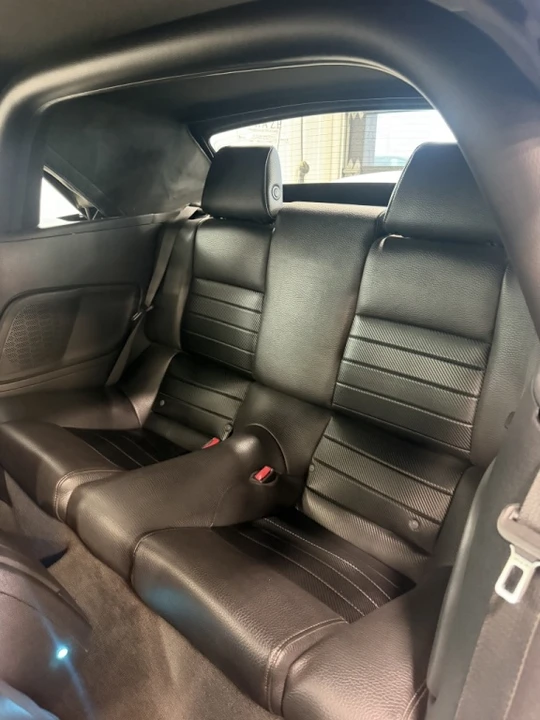 2011 Ford S197 Mustang - Image 9 of 10