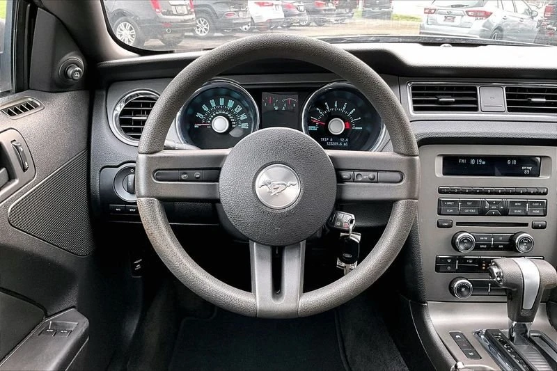 2011 Ford S197 Mustang - Image 19 of 20