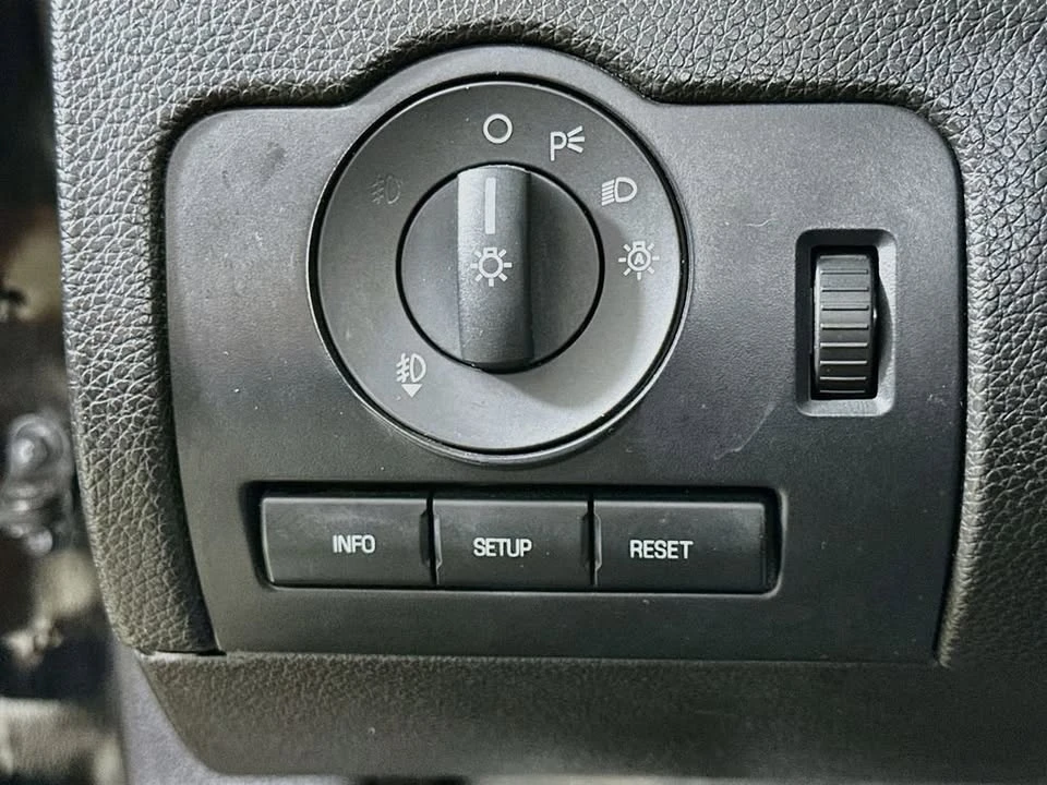 2011 Ford S197 Mustang - Image 12 of 20