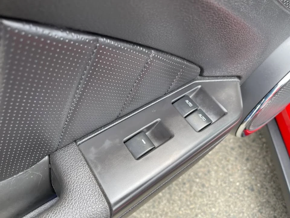 2011 Ford S197 Mustang - Image 14 of 20