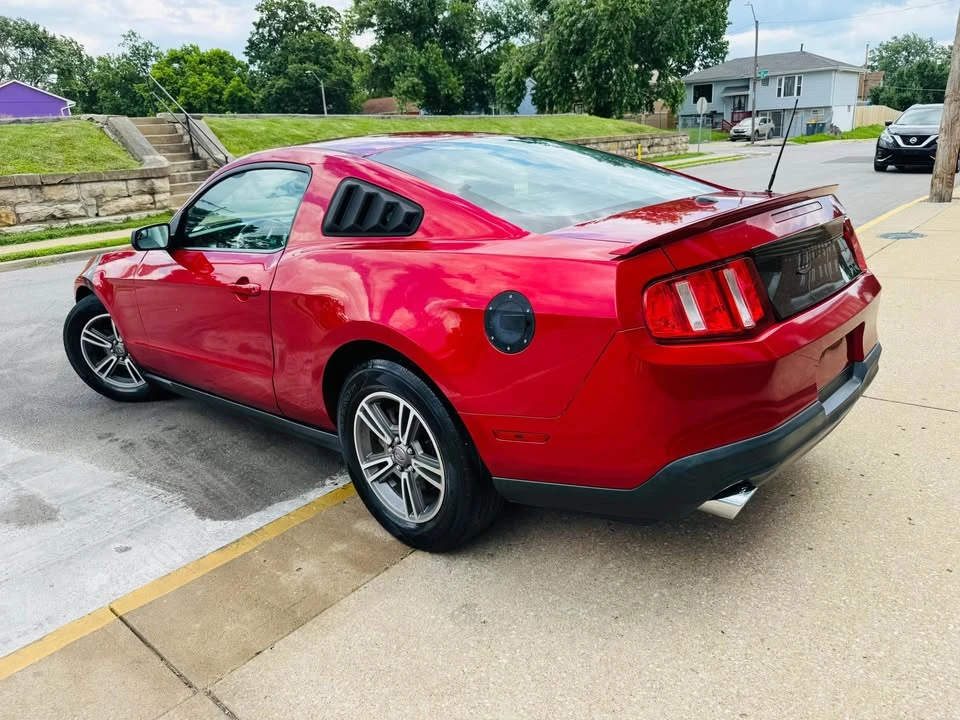 2011 Ford S197 Mustang - Image 6 of 13