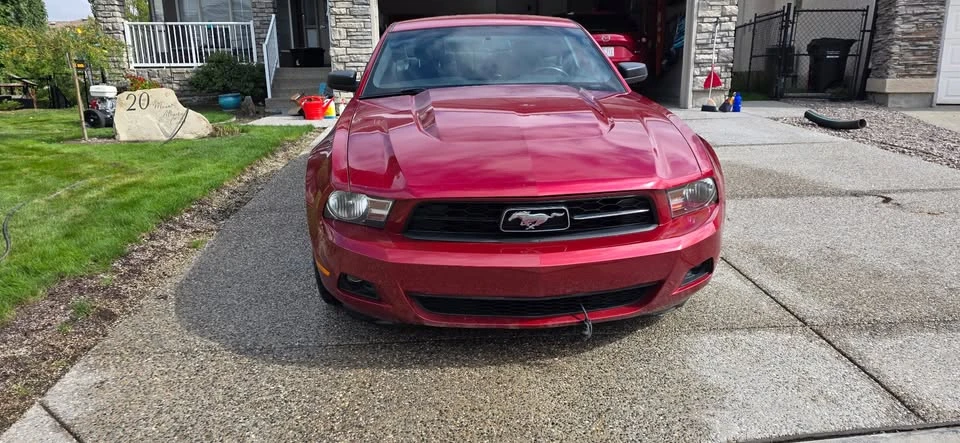 2011 Ford S197 Mustang - Image 2 of 2