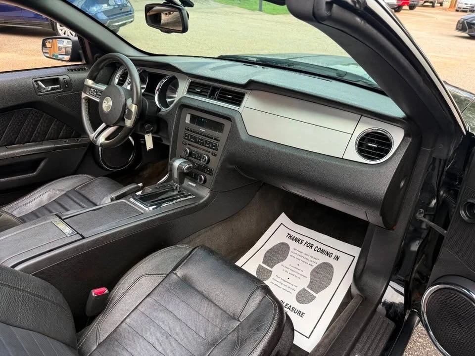 2011 Ford S197 Mustang - Image 19 of 20