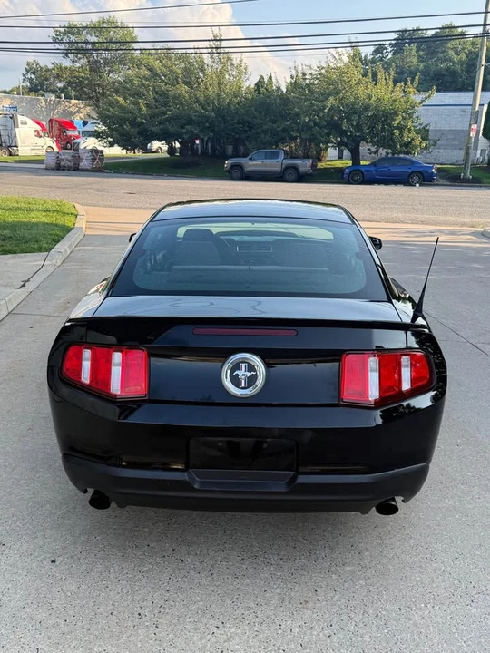 2011 Ford S197 Mustang - Image 6 of 20