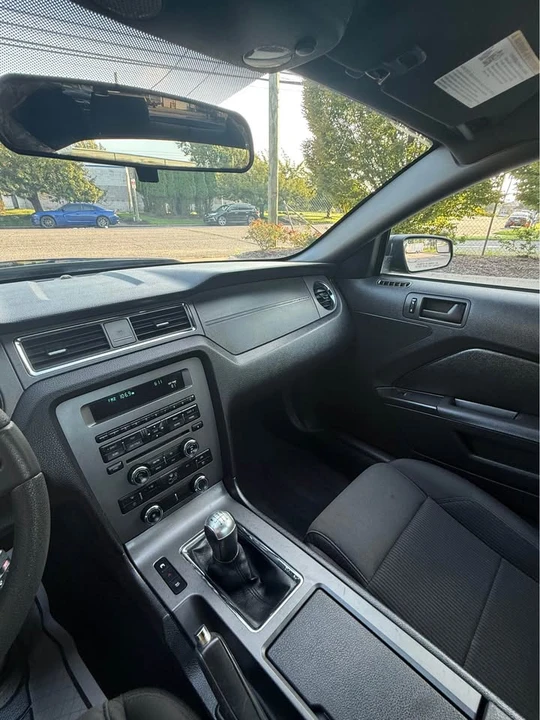 2011 Ford S197 Mustang - Image 13 of 20