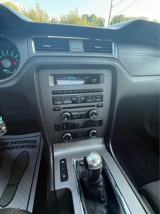 2011 Ford S197 Mustang - Image 15 of 20
