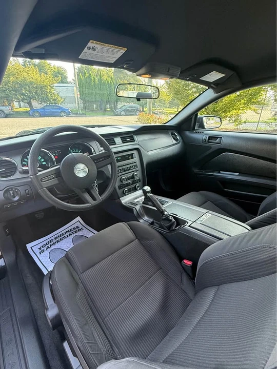 2011 Ford S197 Mustang - Image 11 of 20