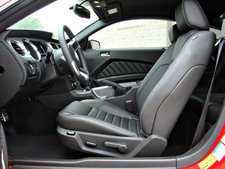 2011 Ford S197 Mustang - Image 3 of 5