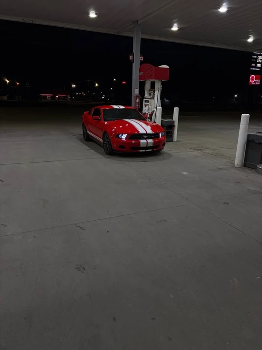 2011 Ford S197 Mustang - Image 2 of 5