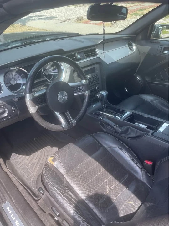2011 Ford S197 Mustang - Image 3 of 5