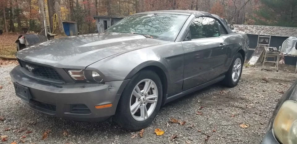 2011 Ford S197 Mustang - Image 7 of 9