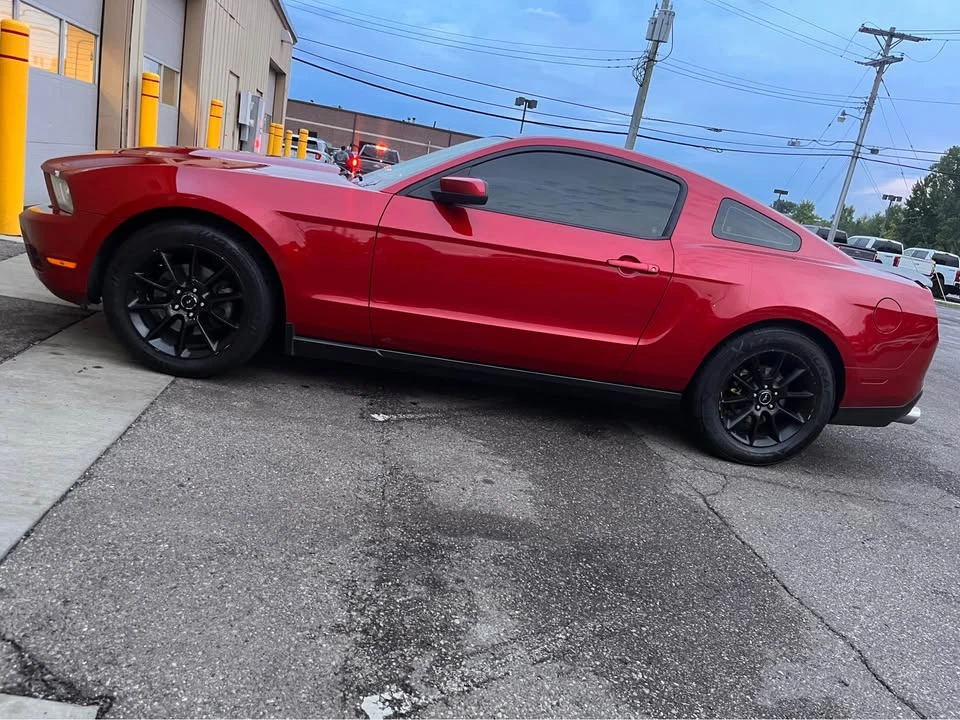 2011 Ford S197 Mustang - Image 3 of 5
