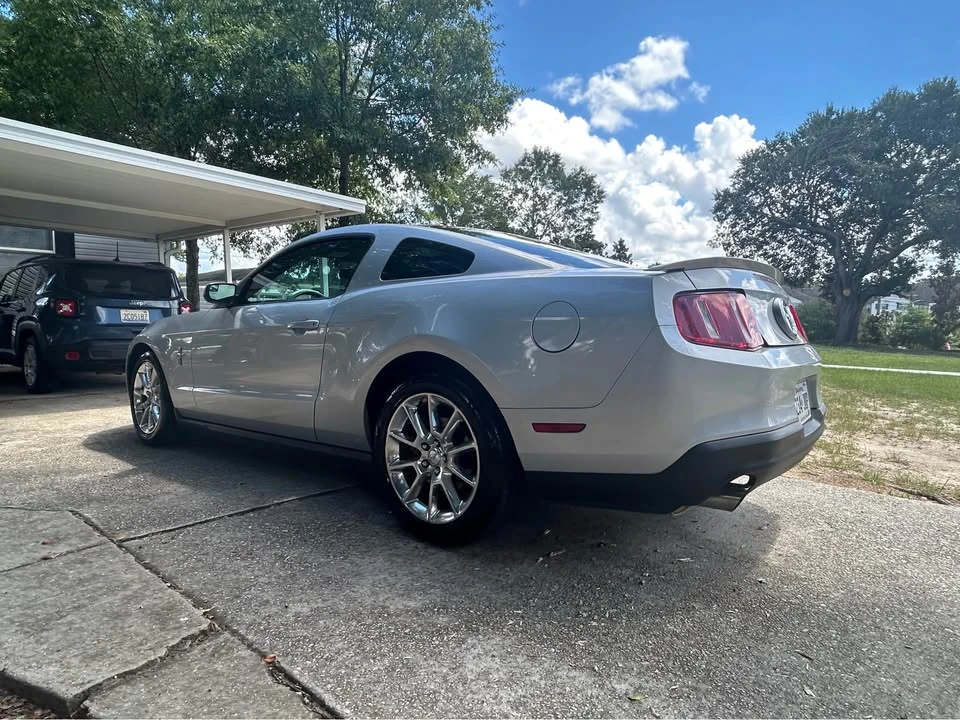 2011 Ford S197 Mustang - Image 6 of 10