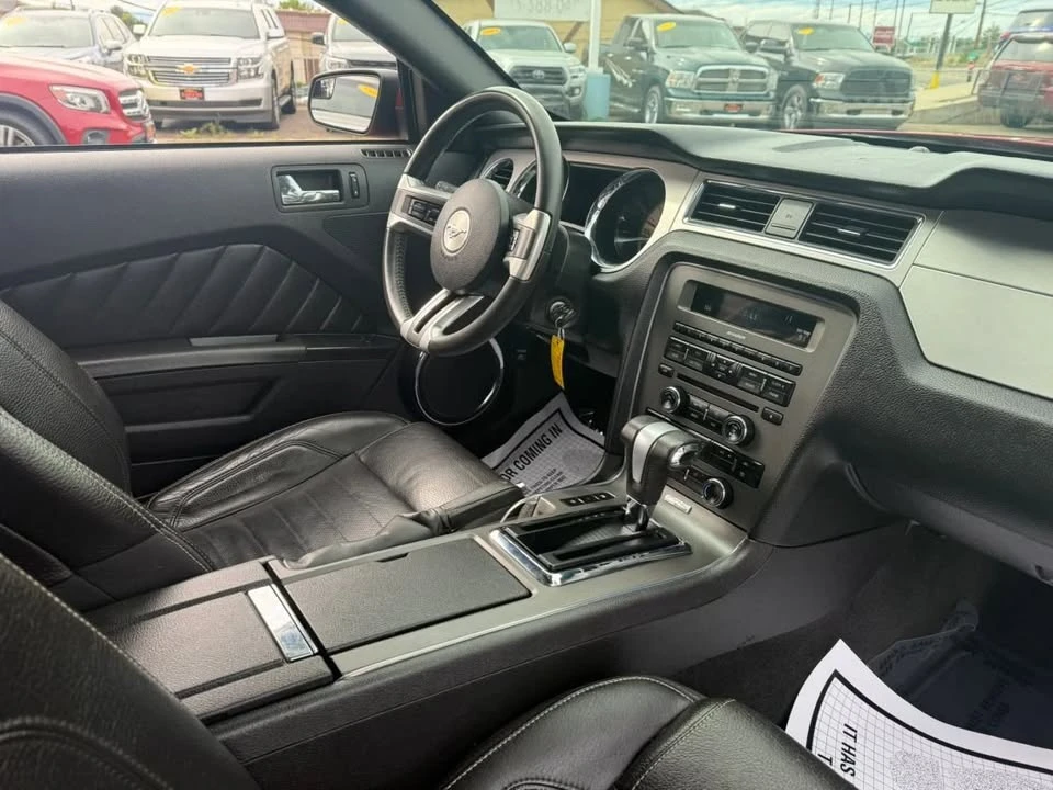2011 Ford S197 Mustang - Image 13 of 19