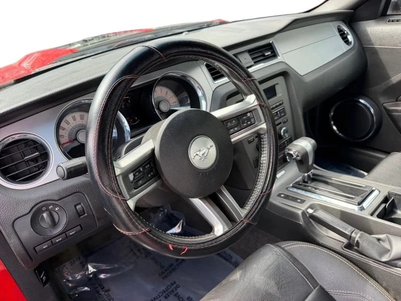 2011 Ford S197 Mustang - Image 10 of 14