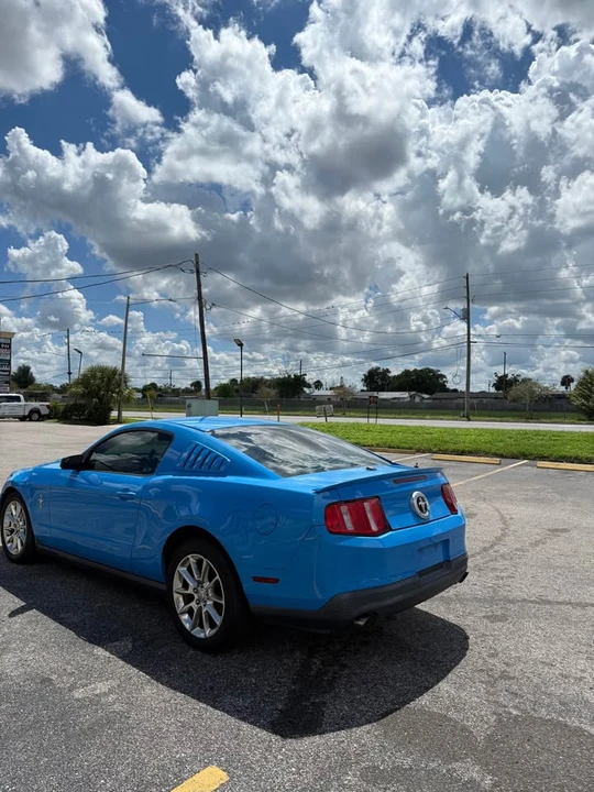 2011 Ford S197 Mustang - Image 3 of 10