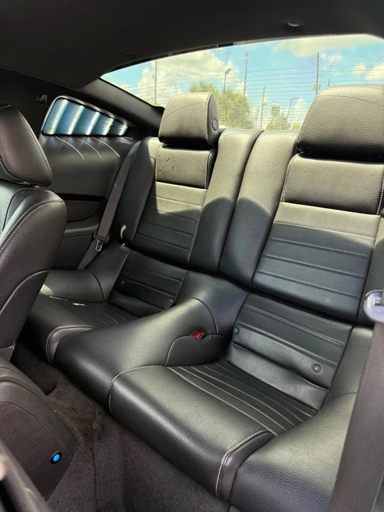 2011 Ford S197 Mustang - Image 9 of 10