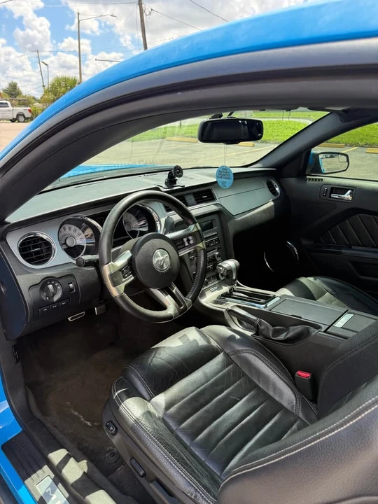 2011 Ford S197 Mustang - Image 7 of 10