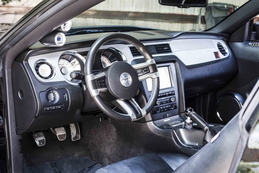 2011 Ford S197 Mustang - Image 3 of 12