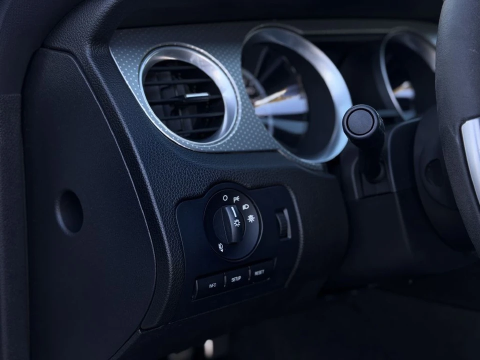2011 Ford S197 Mustang - Image 16 of 31