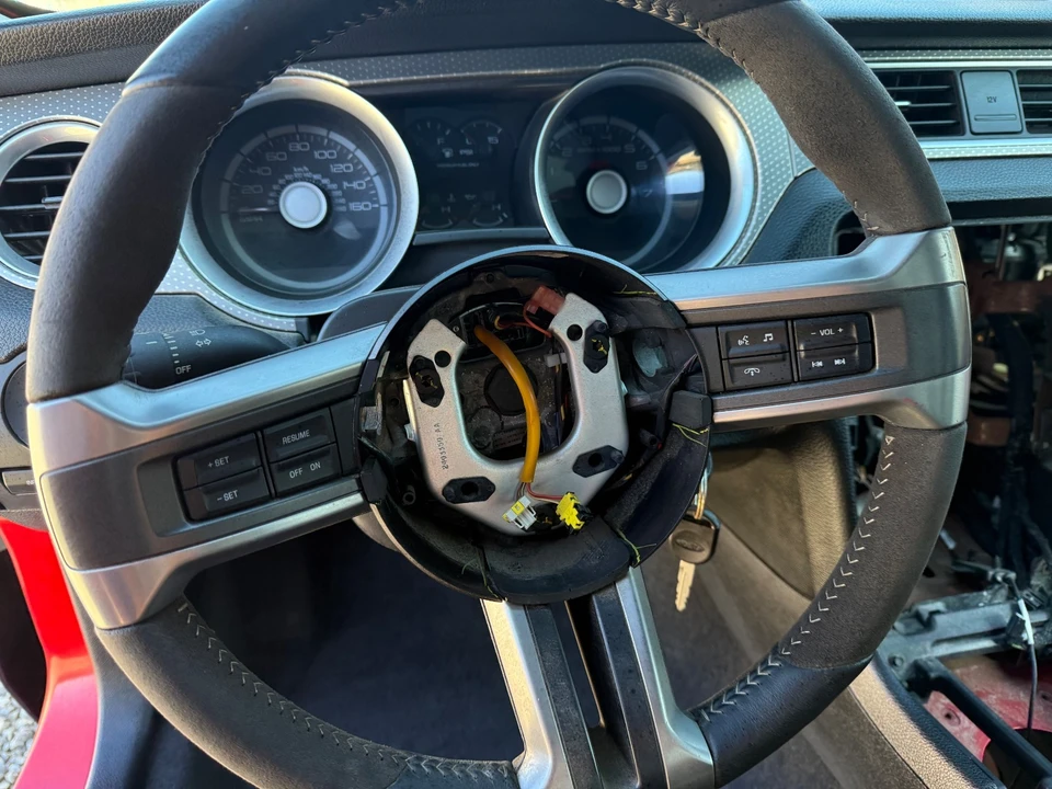 2011 Ford S197 Mustang - Image 26 of 31