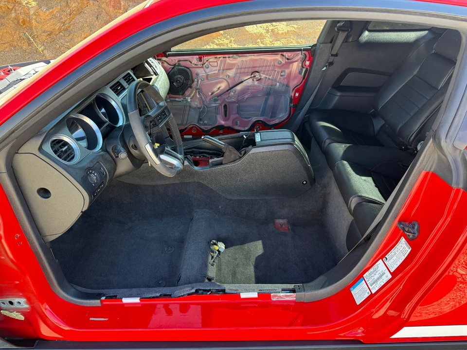 2011 Ford S197 Mustang - Image 23 of 31