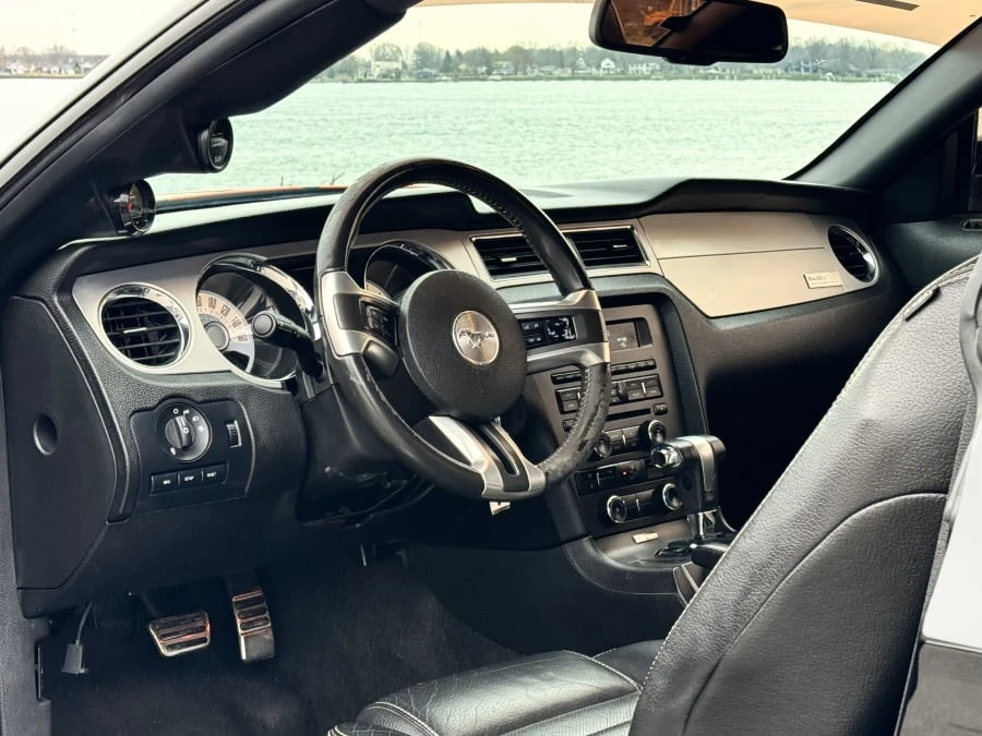 2011 Ford S197 Mustang - Image 26 of 31