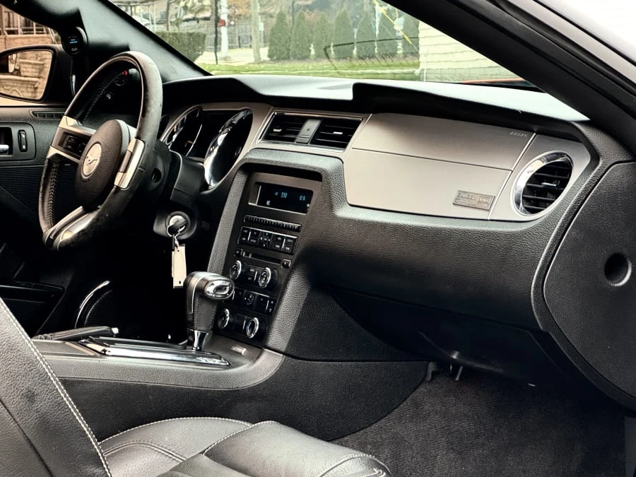 2011 Ford S197 Mustang - Image 29 of 31