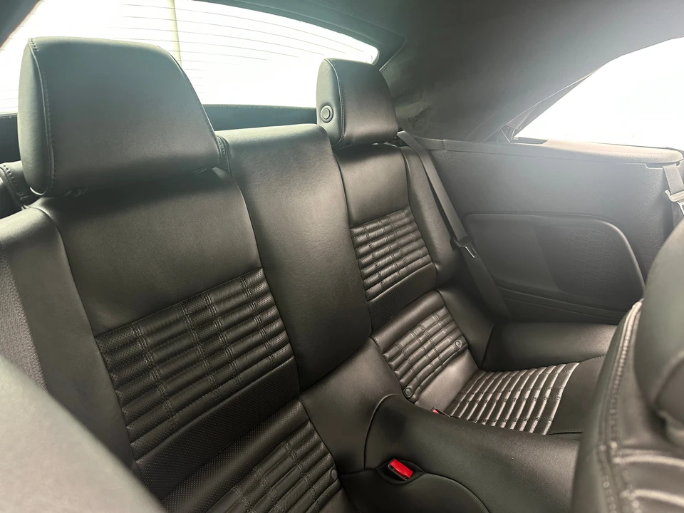 2011 Ford S197 Mustang - Image 2 of 31