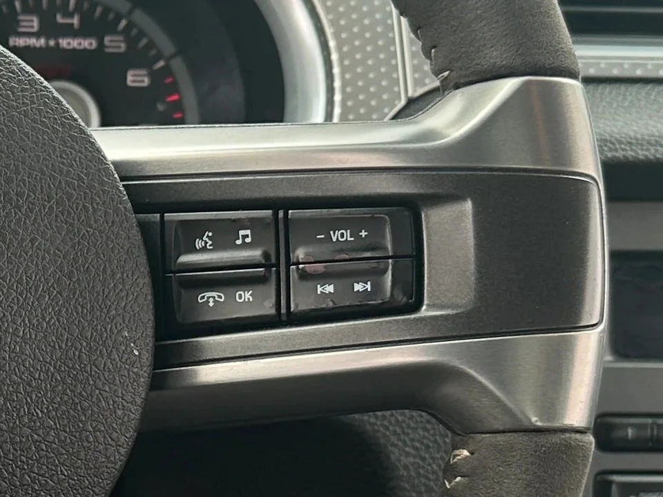 2011 Ford S197 Mustang - Image 15 of 31