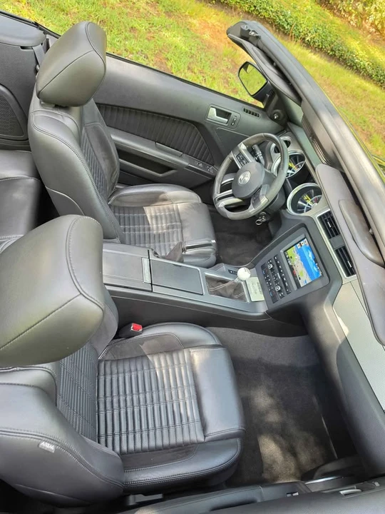 2011 Ford S197 Mustang - Image 16 of 20