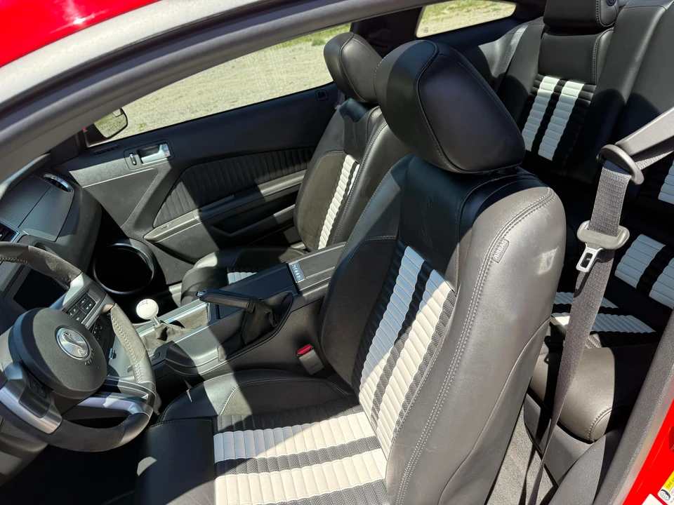 2011 Ford S197 Mustang - Image 29 of 31
