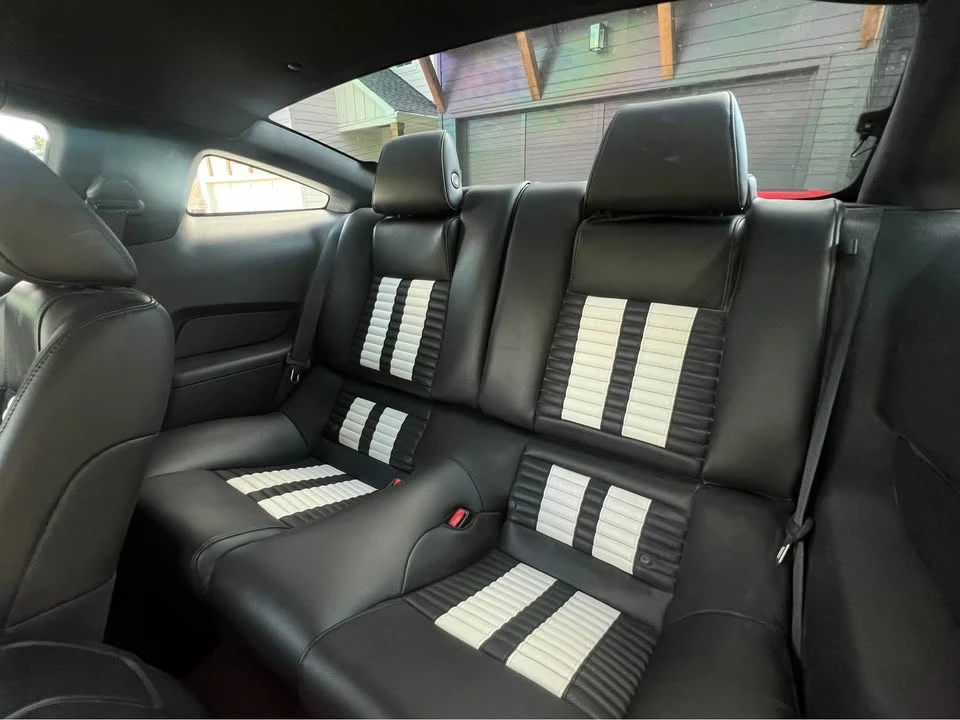 2011 Ford S197 Mustang - Image 8 of 10