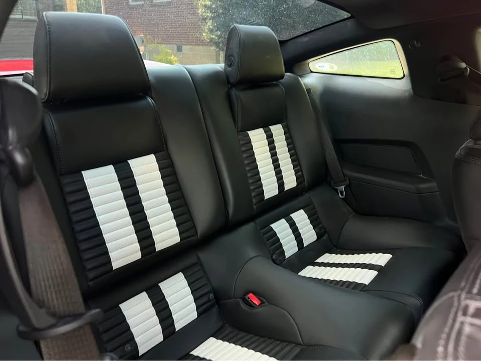 2011 Ford S197 Mustang - Image 9 of 10