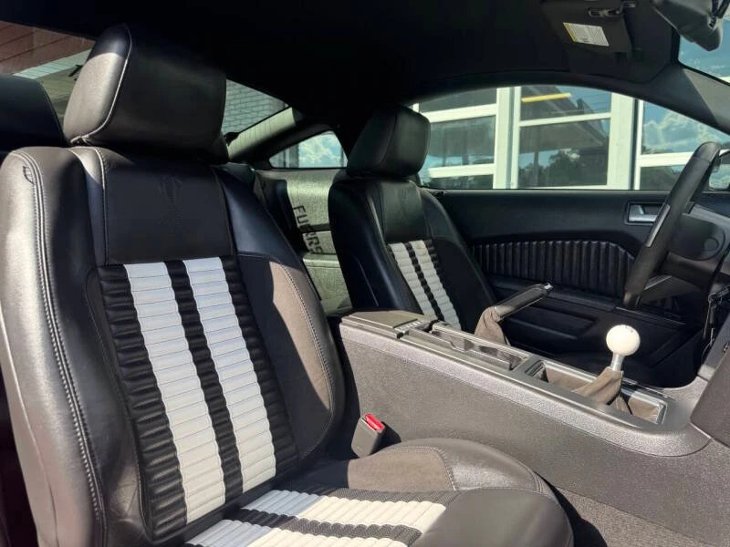2011 Ford S197 Mustang - Image 15 of 20