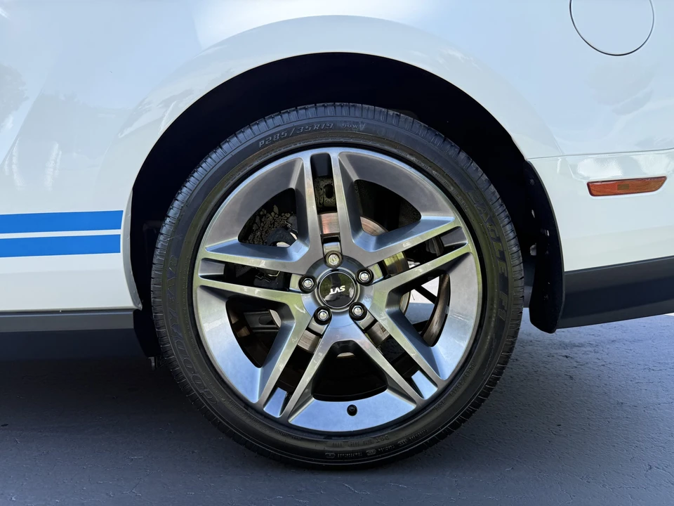 2011 Ford S197 Mustang - Image 9 of 20